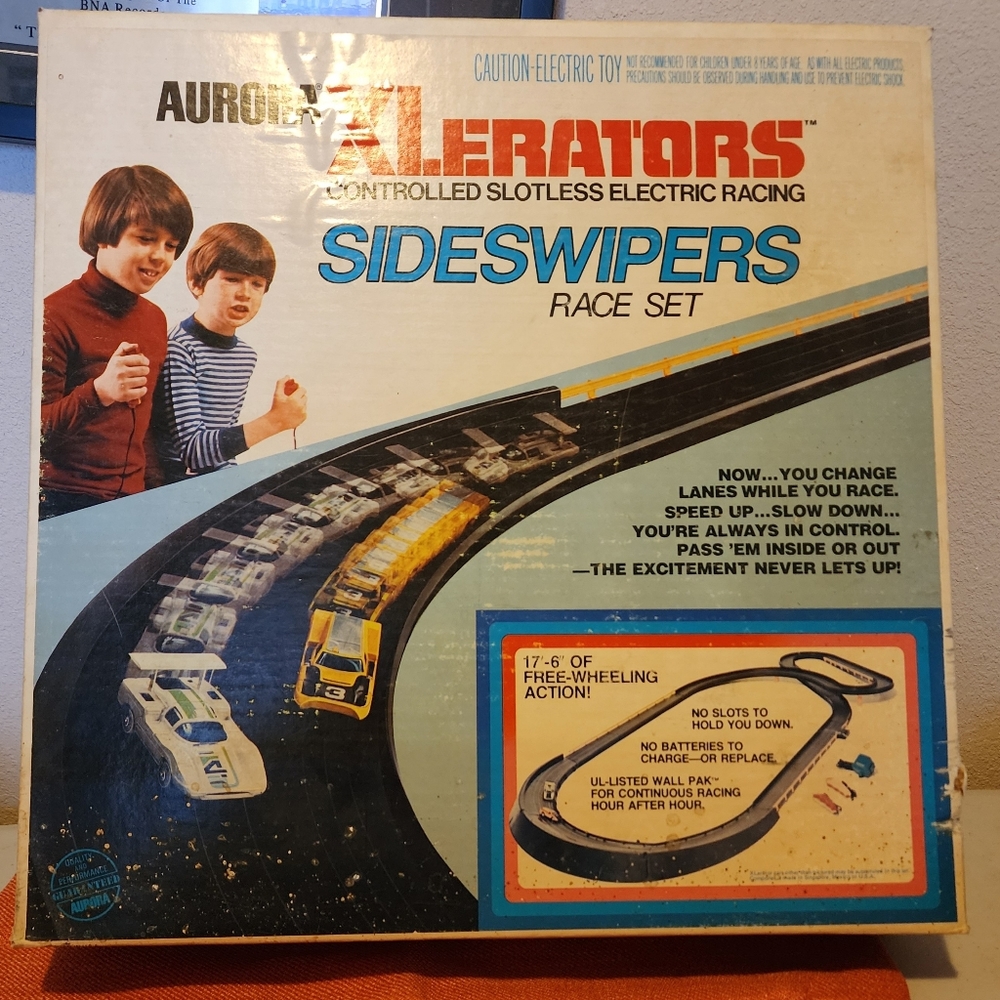 Vintage Aurora Xlerators Controlled Slotless Electric Racing Sideswipers CHARITY